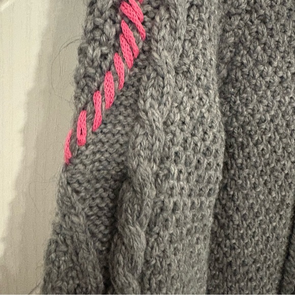 Aritiza  TNA Gray and Pink Women's  eclectic grandpa style cable knit Sweater - Picture 8 of 8